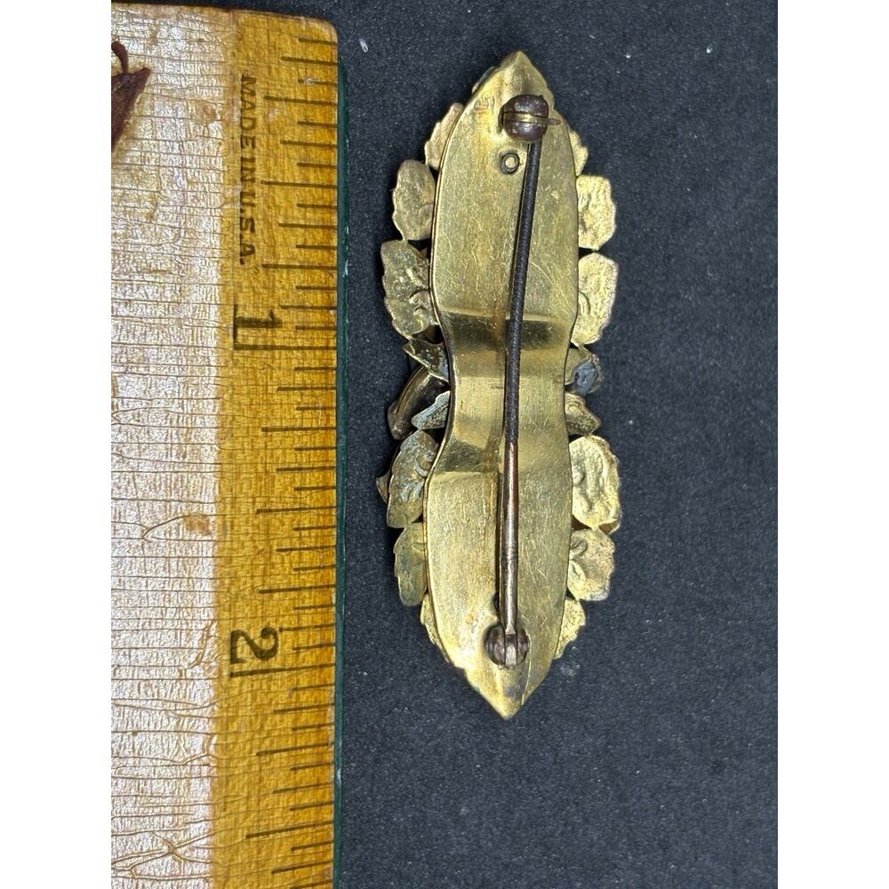 Antique Victorian Gold Tone Floral Leaf Engraved Coral Cluster Bar Pin Brooch - Picture 3 of 5